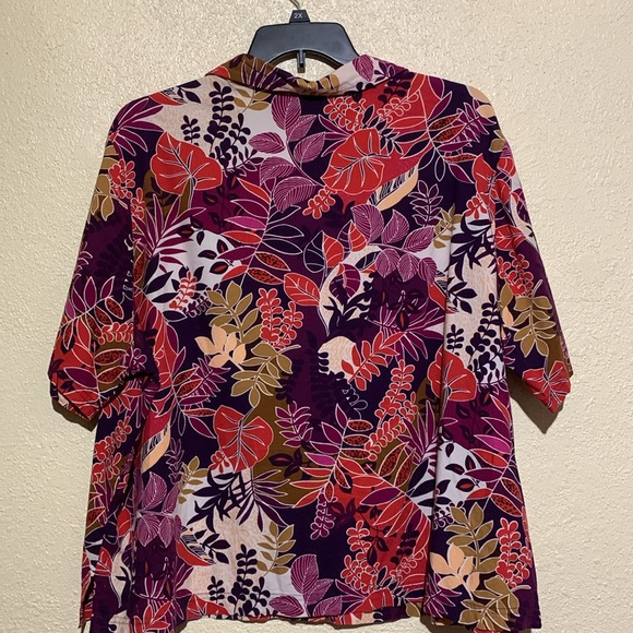 Erika Top Blouse 3X Red Purple Floral Short Sleeve Front Buttons Cotton Rayon - Picture 10 of 13